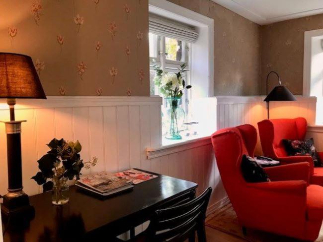 Park Hotel & Vinbar Frederikshavn Bagian luar foto